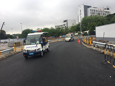 警车实验通车.jpg 警车实验通车.jpg