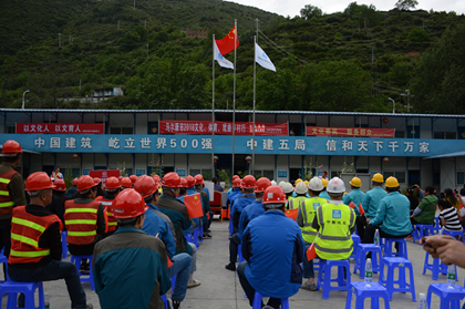马尔康市文化体育广电新闻出版局送文化下项目_副本.jpg