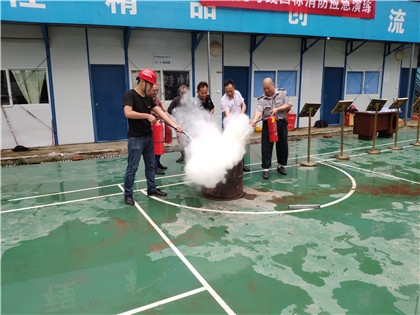 灭火演示.jpg