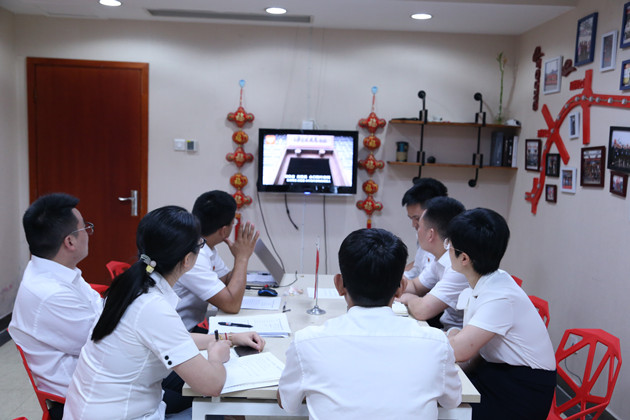 420-1.学习入党誓词的历史变迁_副本.jpg 420-1.学习入党誓词的历史变迁_副本.jpg