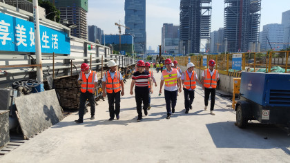 深圳市轨道办到深圳地铁13号线三工区留仙洞项目检查指导工作3_副本.jpg 深圳市轨道办到深圳地铁13号线三工区留仙洞项目检查指导工作3_副本.jpg