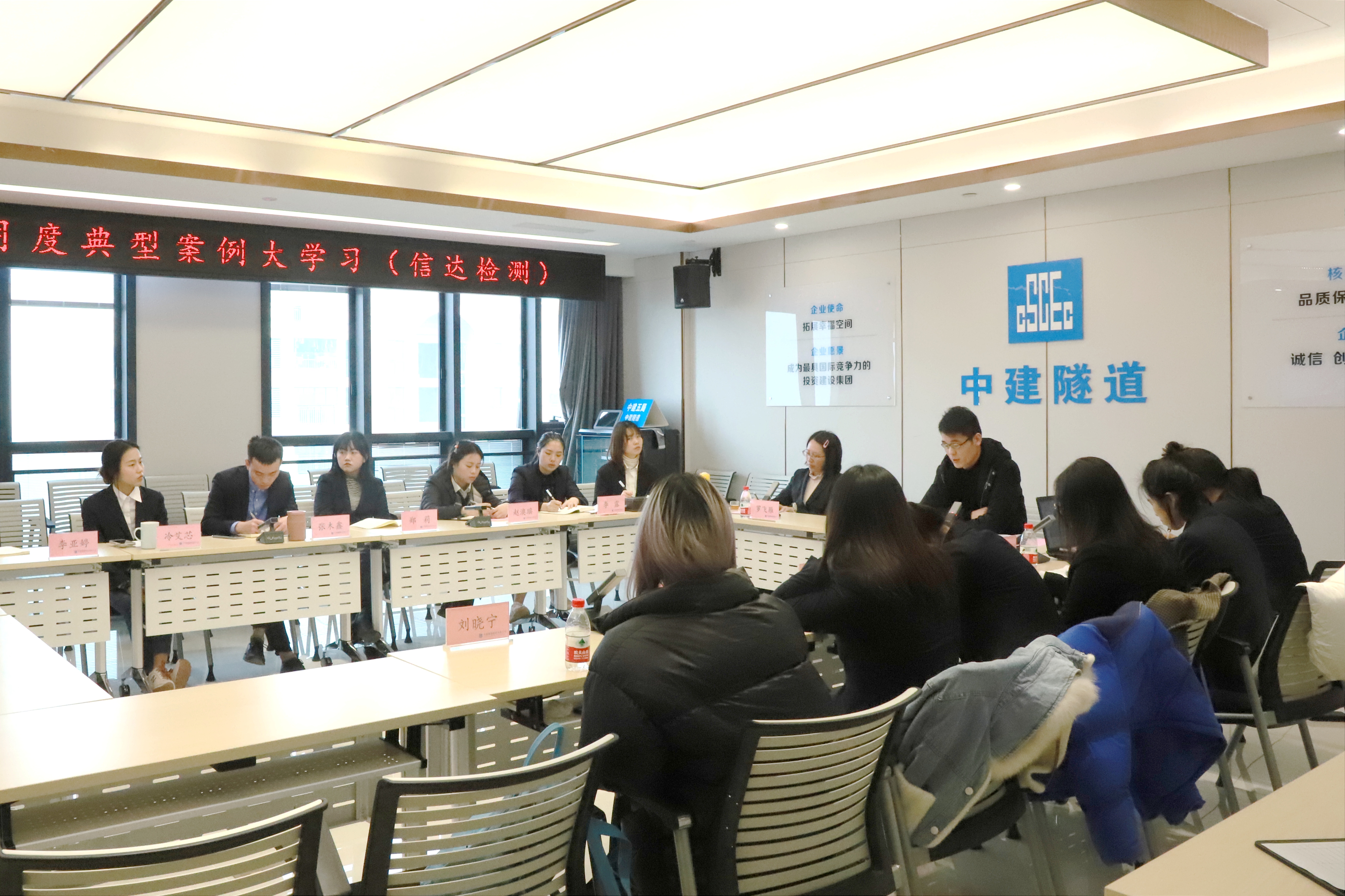 会场.jpg 会场.jpg