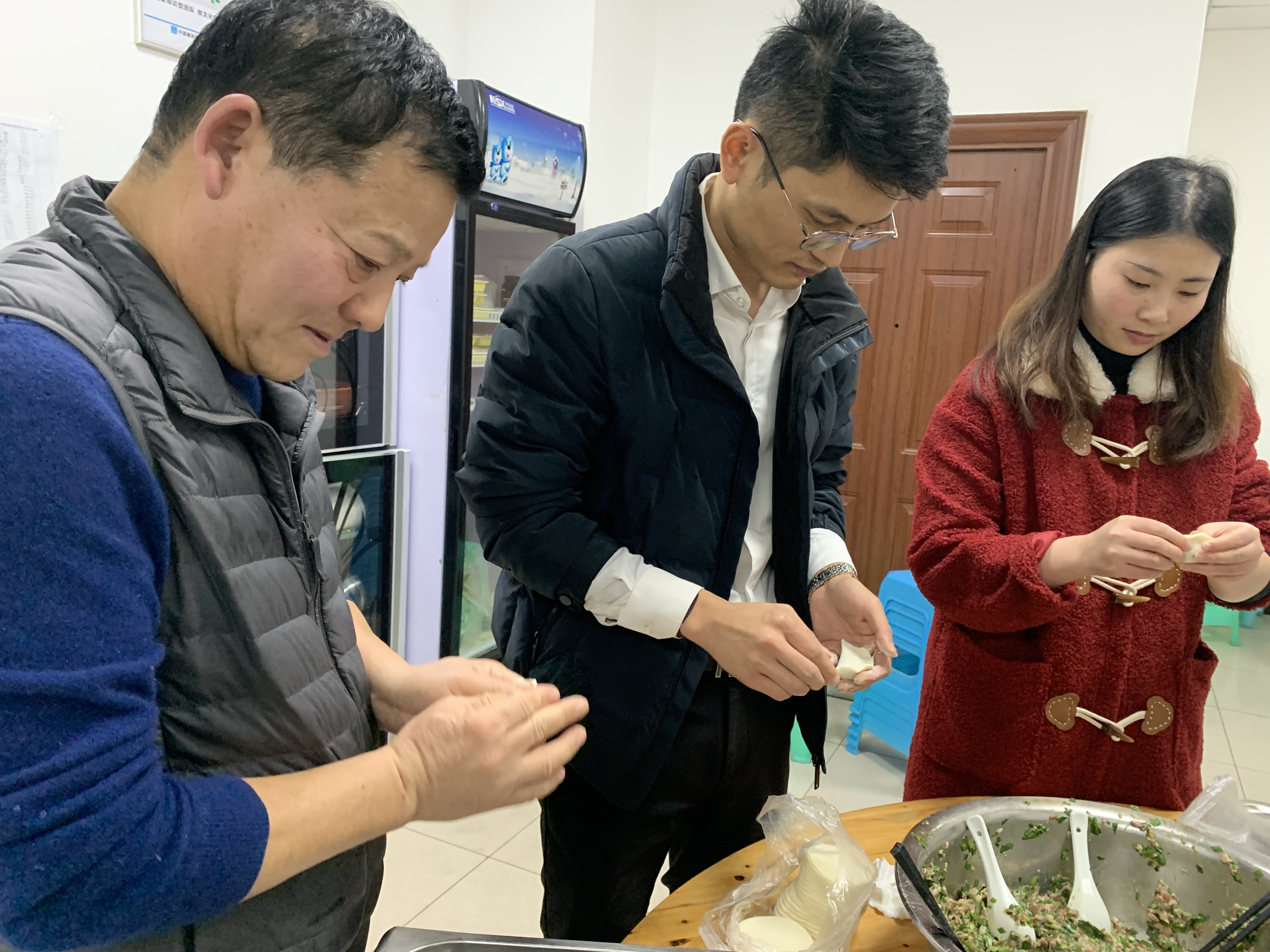 包饺子活动.jpg 包饺子活动.jpg