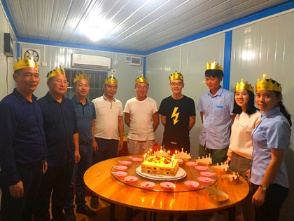 镜头三：4季度集体生日会暨深圳地铁13号线一工区-1项目一周年.jpg