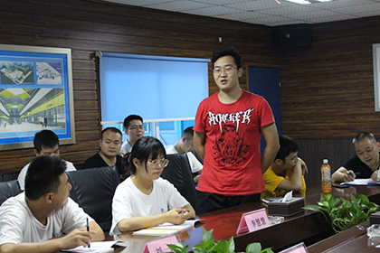 17级员工代表廖世均分享入职经历.jpg 17级员工代表廖世均分享入职经历.jpg