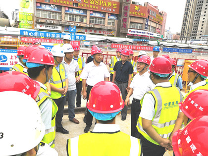 420+夏景辉对项目团队主动提问题、提要求的工作方法表示赞扬.jpg 420+夏景辉对项目团队主动提问题、提要求的工作方法表示赞扬.jpg