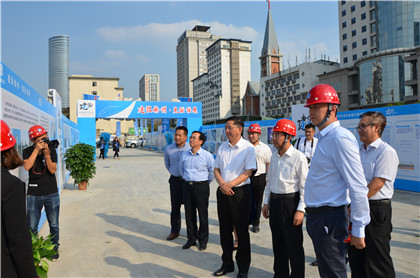 徐州市委常委、宣传部部长冯其谱等领导.jpg 徐州市委常委、宣传部部长冯其谱等领导.jpg