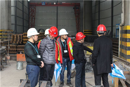 检查组检查高滩岩工区钢筋加工棚.jpg 检查组检查高滩岩工区钢筋加工棚.jpg