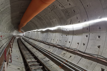 成型隧道照片.jpg 成型隧道照片.jpg