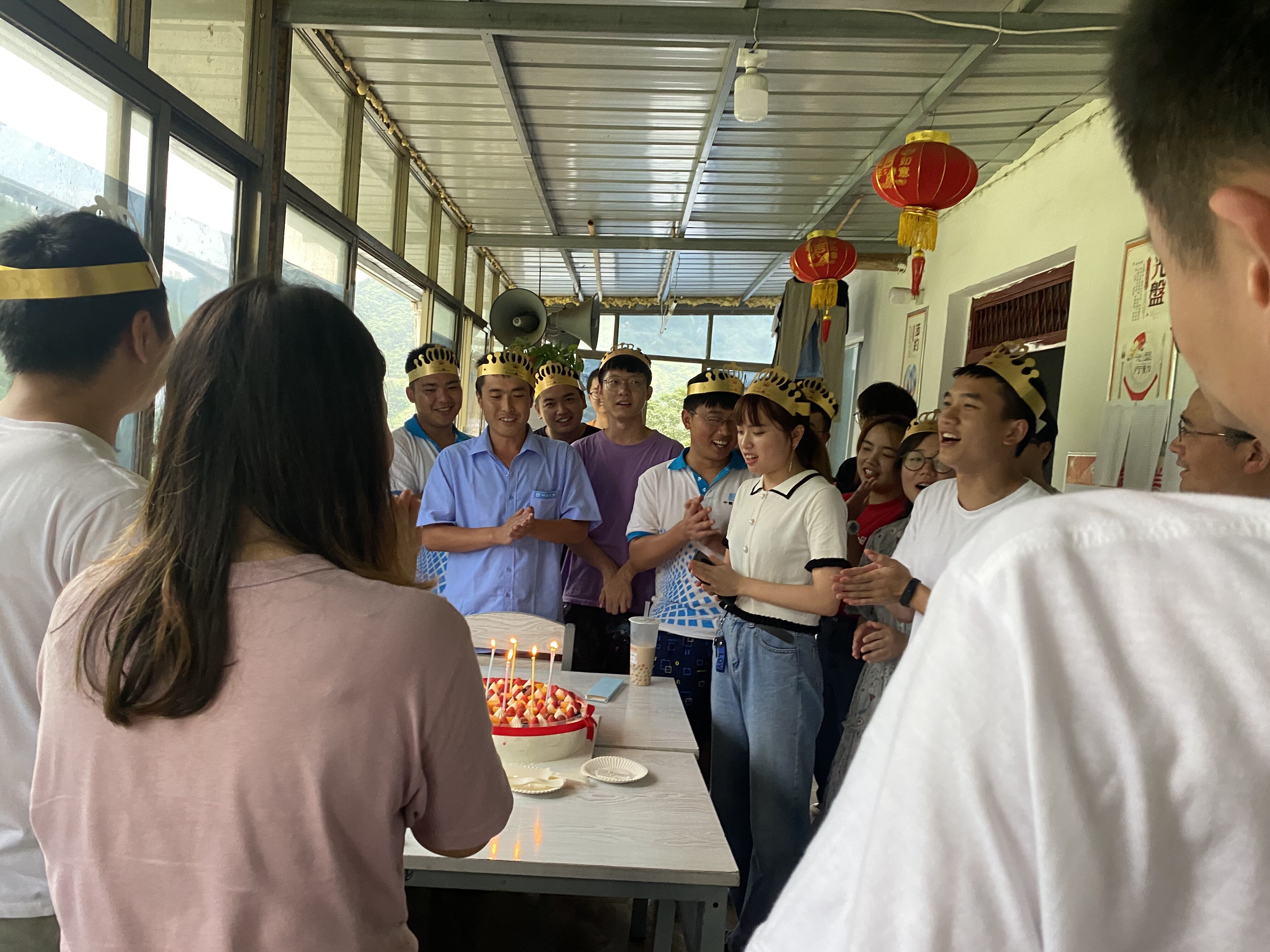 生日会现场.jpg 生日会现场.jpg