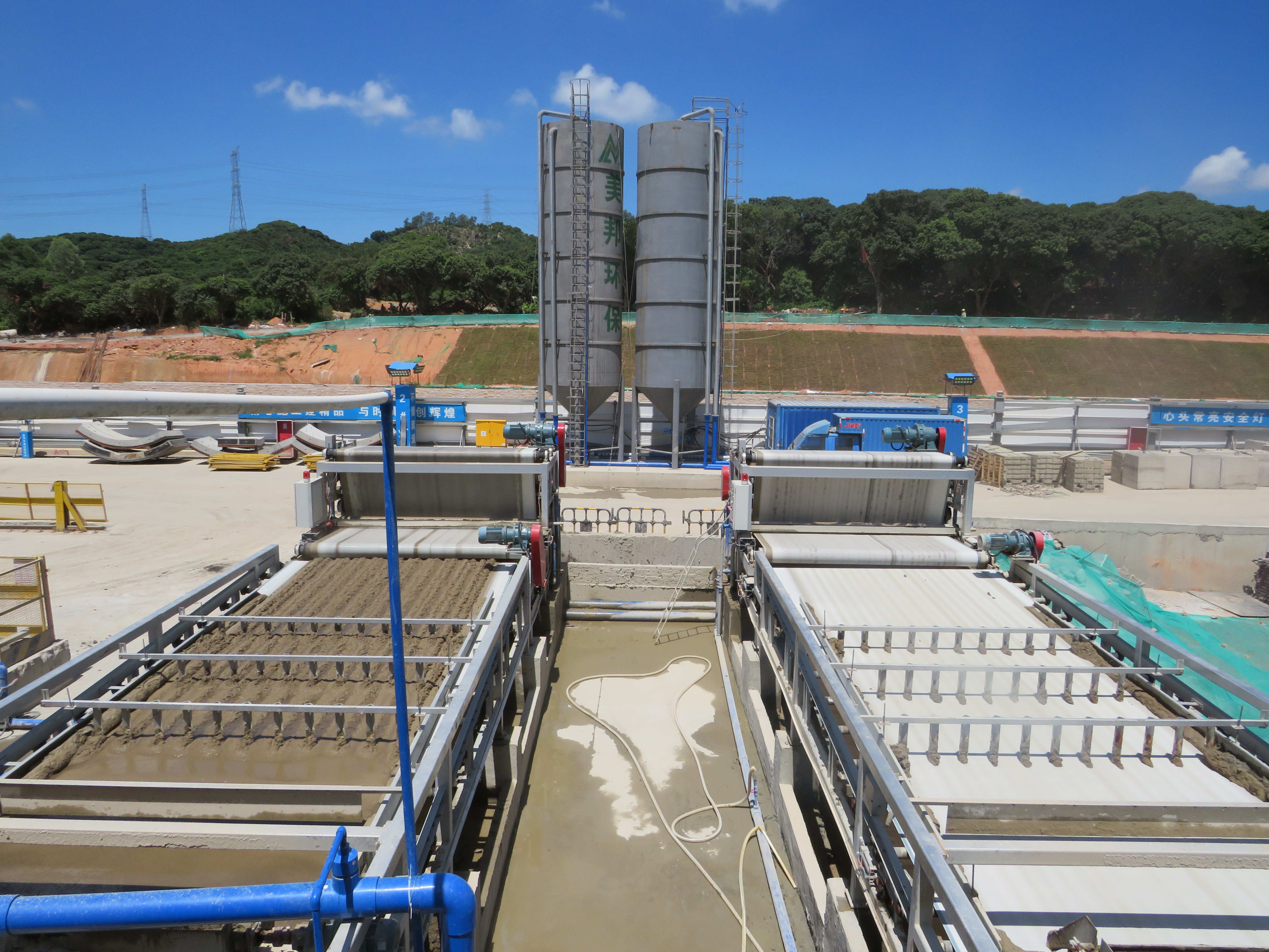 泥水分离机2 .JPG