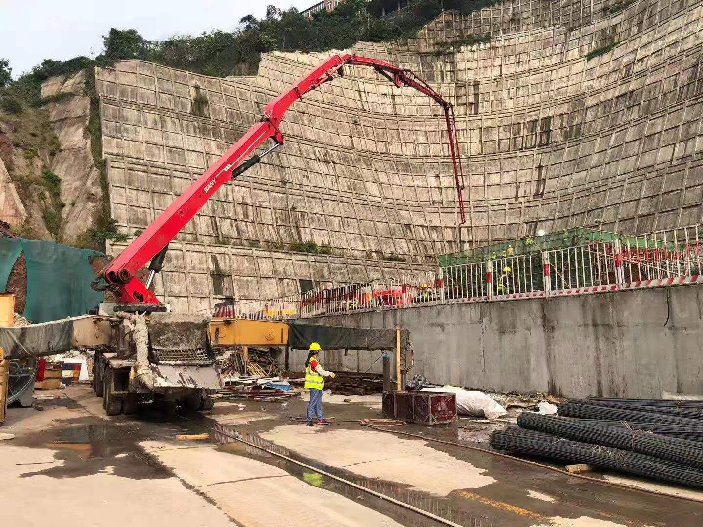 浇筑现场.jpg 浇筑现场.jpg