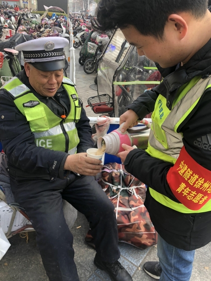 向劳动人民带去温暖2_副本.jpg