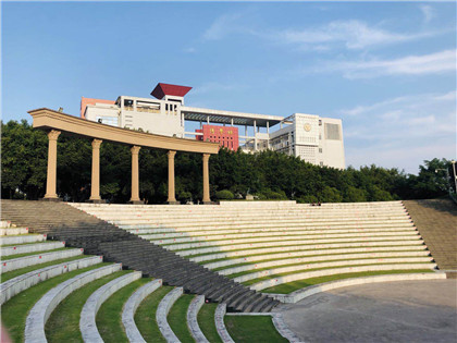 校园风光-西南政法大学.jpg