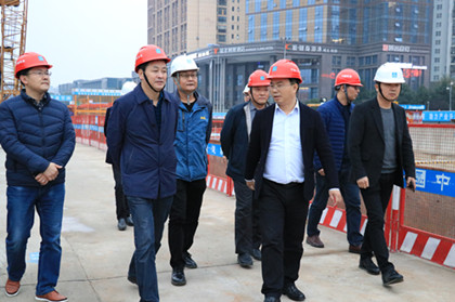 长沙市轨道交通集团有限公司副总经理浦富华一行到长沙地铁6号线二标三项目检查指导工作.jpg