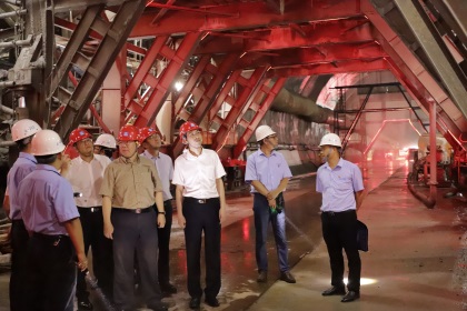 参观太阳湾隧道 (2).JPG 参观太阳湾隧道 (2).JPG