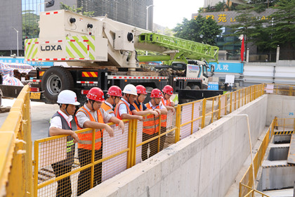 检查现场1.jpg 检查现场1.jpg