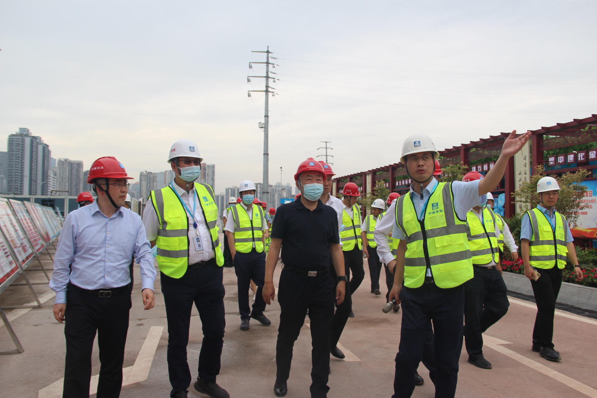 程贵堂调研2号施工通道.JPG 程贵堂调研2号施工通道.JPG