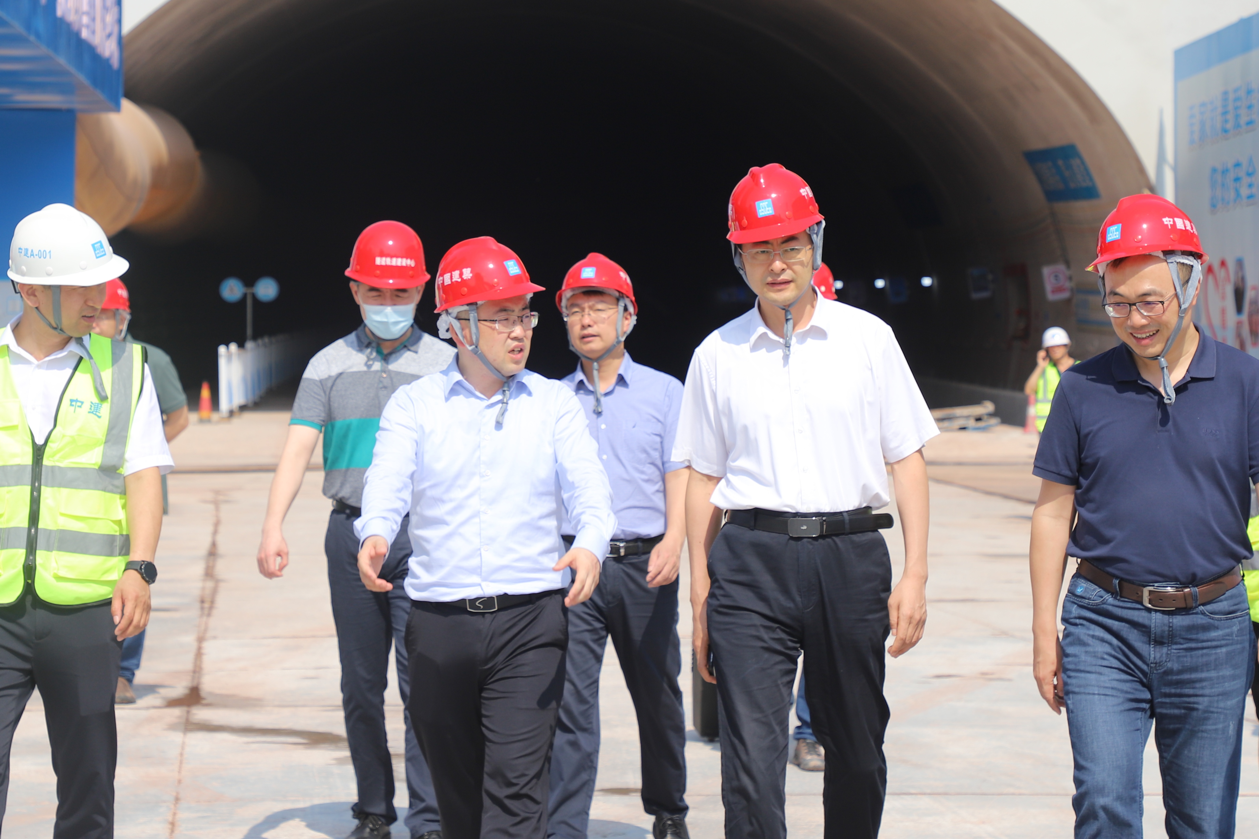 4洞口现场调研-近景.jpg 4洞口现场调研-近景.jpg