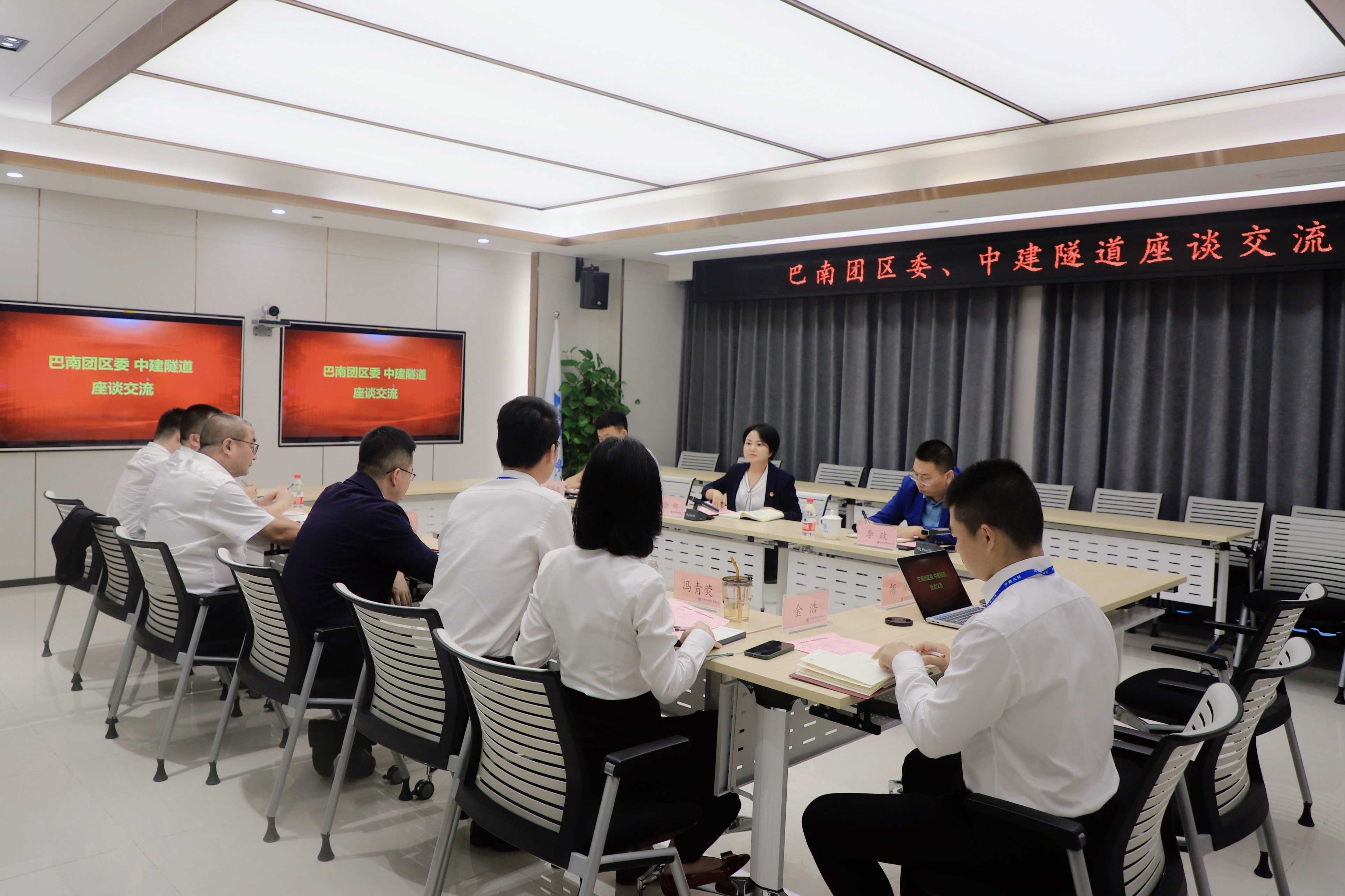 会场.jpg 会场.jpg